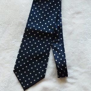 Giorgio Armani Classico Borgonuovo 21 -- Silk Tie Made in Italy -- Black and Tan